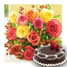 1 Kg Cake and 12 Roses Bouquet