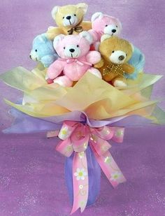 Five Teddy bears in a bouquet