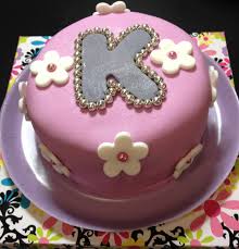 Alphabet on top of cake 1 Kg