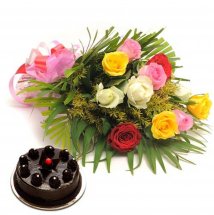 1/2 kg chocolate cake 6 assorted roses bouquet